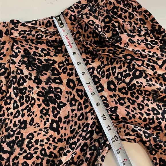 Aritzia Wilfred Faun Tan and Black Leopard Print Wide Leg Pant - cheetah print - Picture 6 of 8